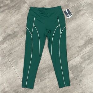 Women’s small DSG high-rise 7/8 momentum legging NWT